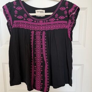 Savanna Jane Black boho peasant Top with Pink Embroidery flutter sleeve size med